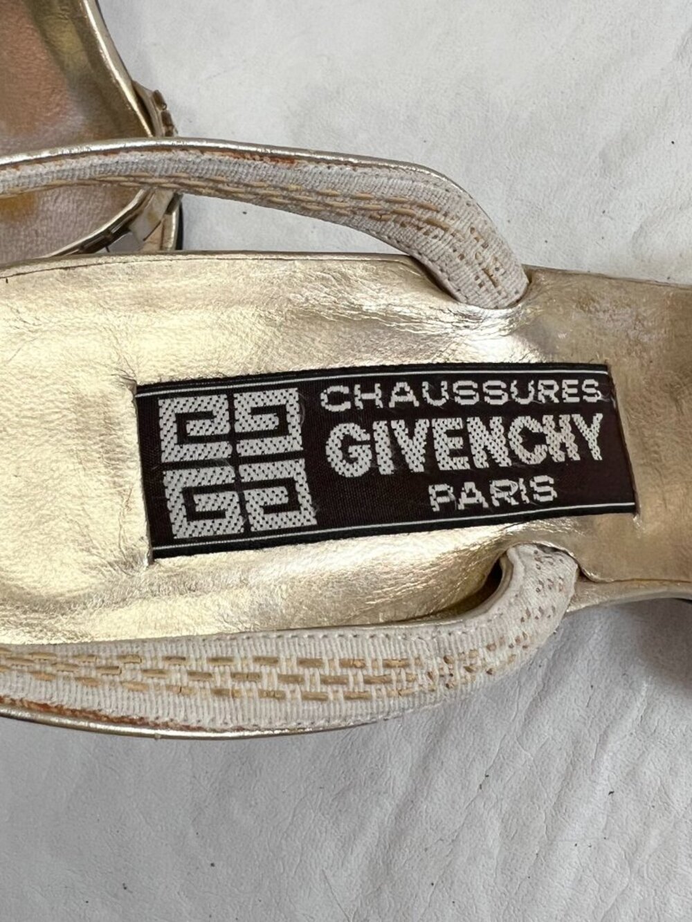 Vintage 70s Givenchy high heel sandals gold leather mirror size 7 slingback - Picture 12 of 13